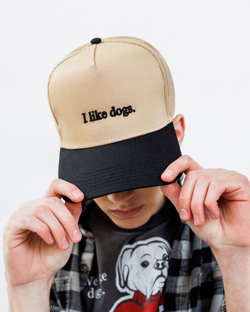 I like dogs. | Trucker Hat | Tan & Black